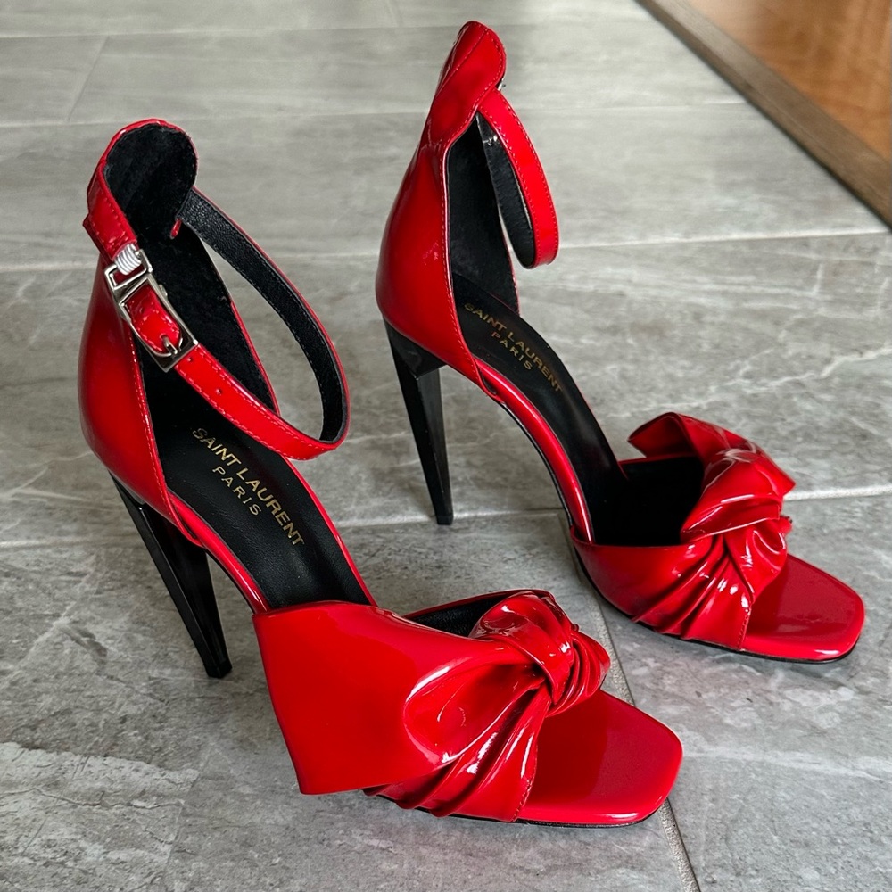 Saint Laurent Red Patent Leather Bow Ankle Strap Heels - Made in Italy - Size 37 - Picture 2 of 14